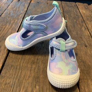 Brand new water shoes